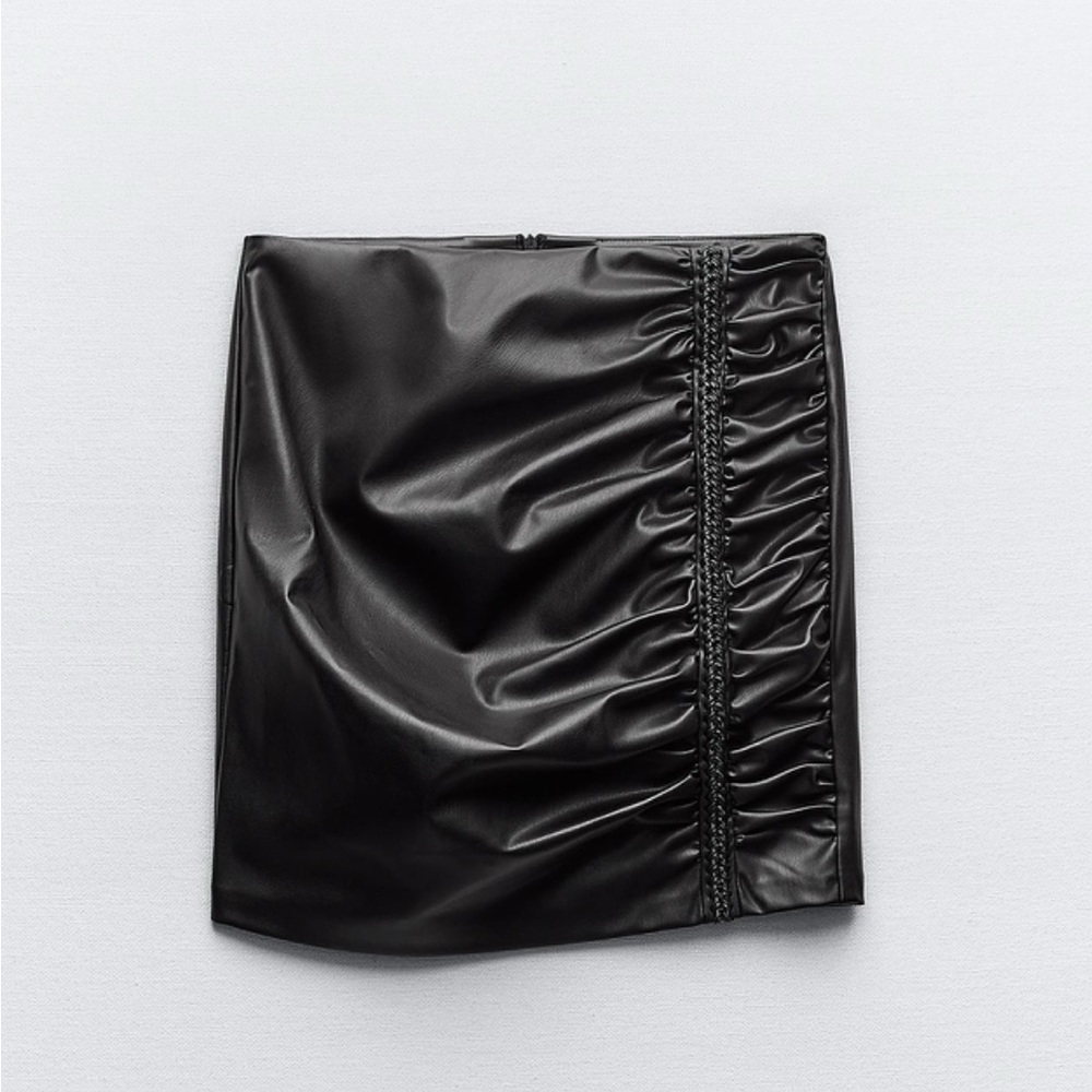 ZARA black faux leather mini skirt with side chain detail size small